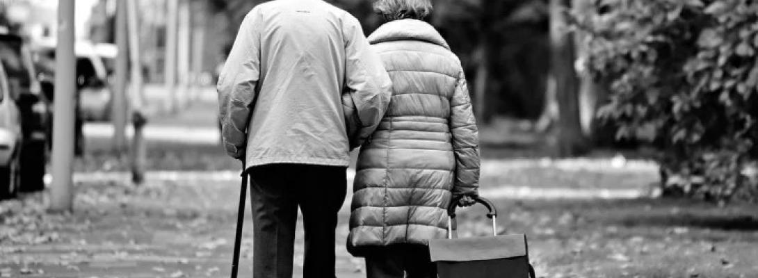 Чому жінки живуть довше чоловіків: ключові фактори, що впливають на цю різницю