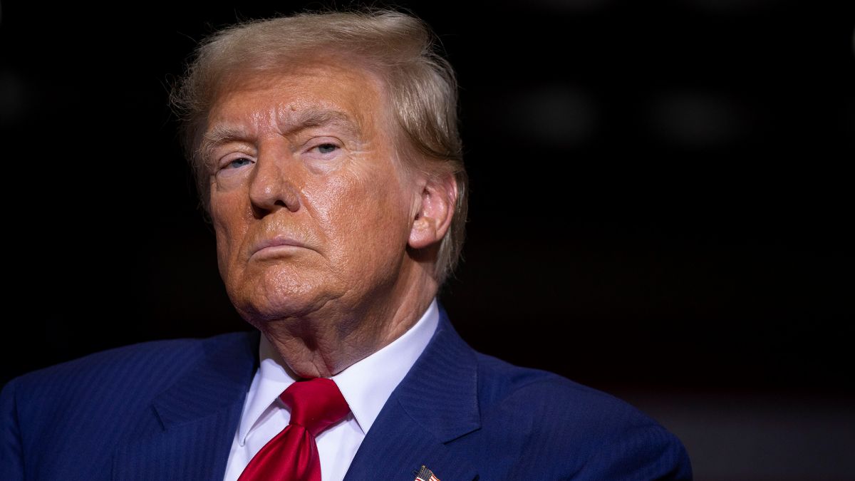 Сюрприз від Трампа: Чи дійсно він проти поразки України?