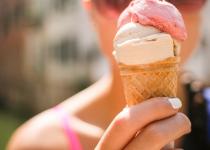 Алкоголь, спеції і навіть морозиво: від цих продуктів варто відмовитися в спеку