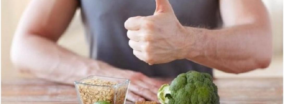 Медики назвали топ-5 продуктів для чоловічого здоров’я: що варто додати до раціону