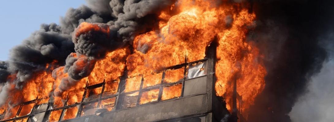 Жахлива ніч у Києві: росіяни вдарили по мирних — є загиблі, десятки постраждалих