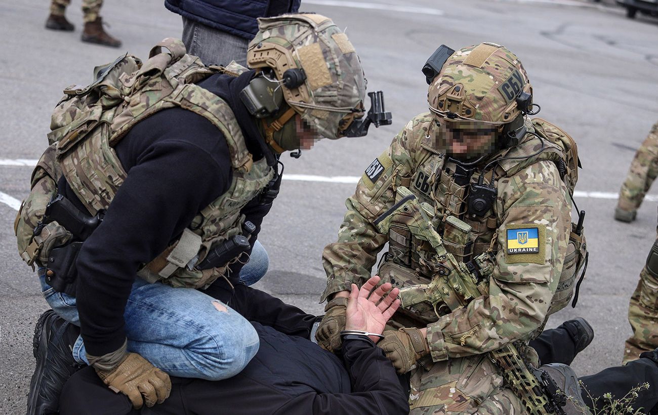 Затримано двох зрадниць, які планували теракти у Полтаві та Дніпрі — деталі від  СБУ