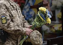 Яку фінансову підтримку можуть отримати родини на поховання загиблого військового?