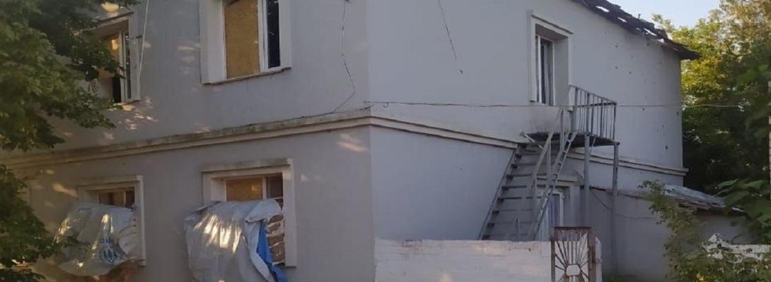 Під Херсоном російські терористи вдарили по медзакладу: що відомо на цей момент