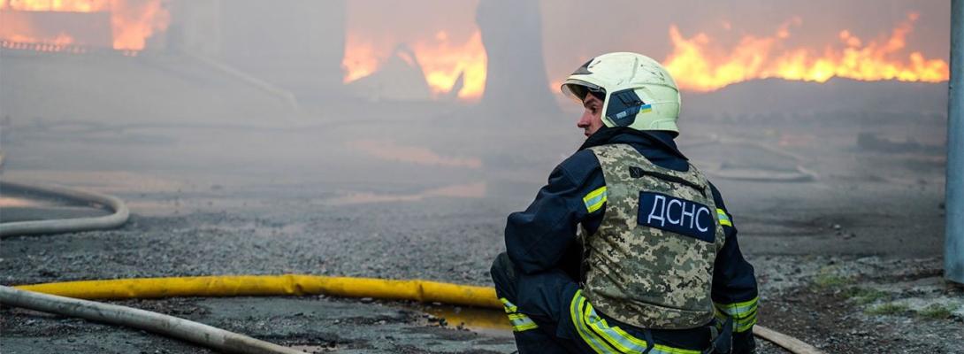 Російські окупанти вдарили дронами по дитсадку та багатоповерхівці у Краматорську 