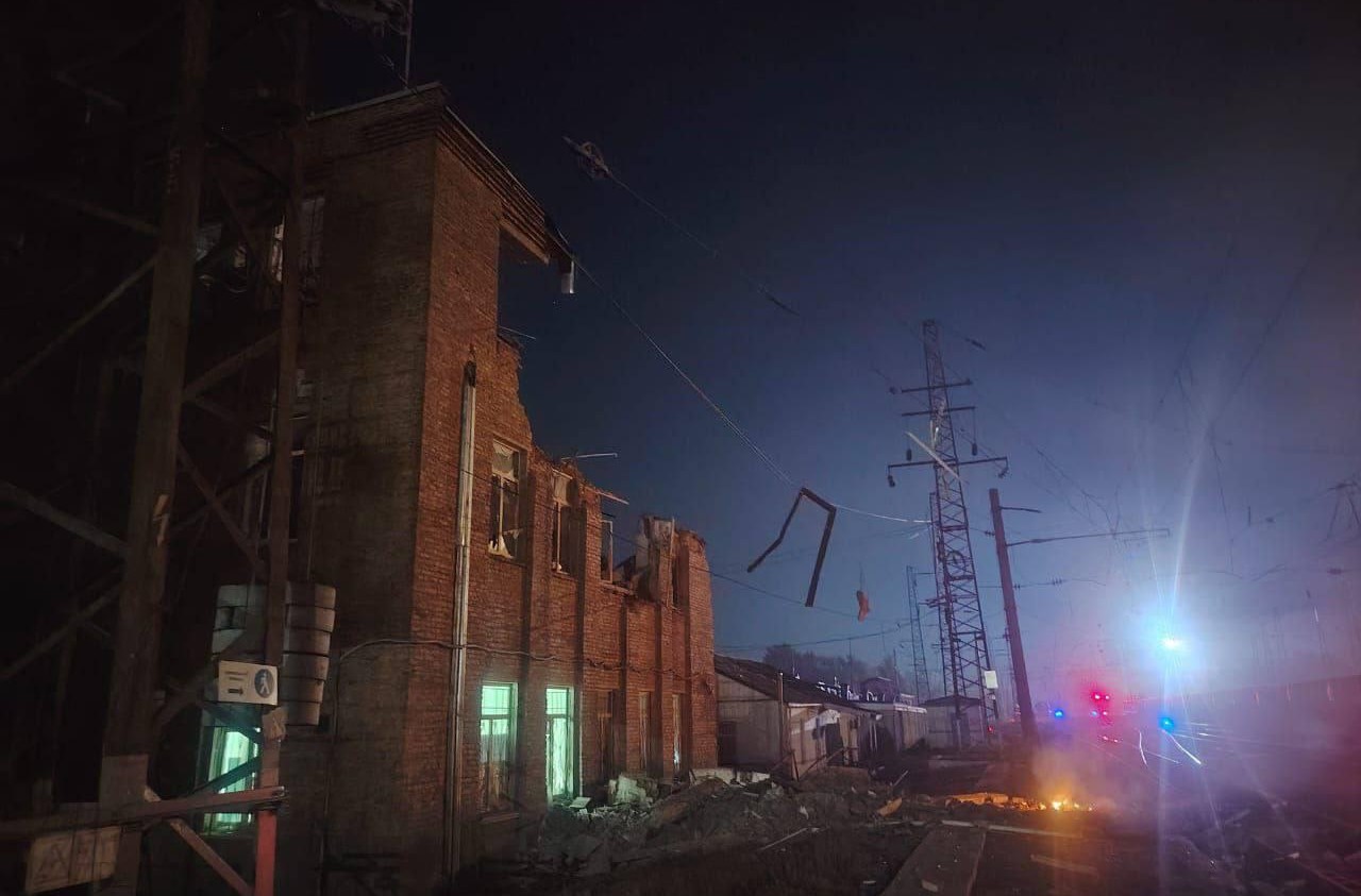 Пекельна ніч для окупантів! Дрони атакували Москву та Ростов: потужні вибухи і паніка