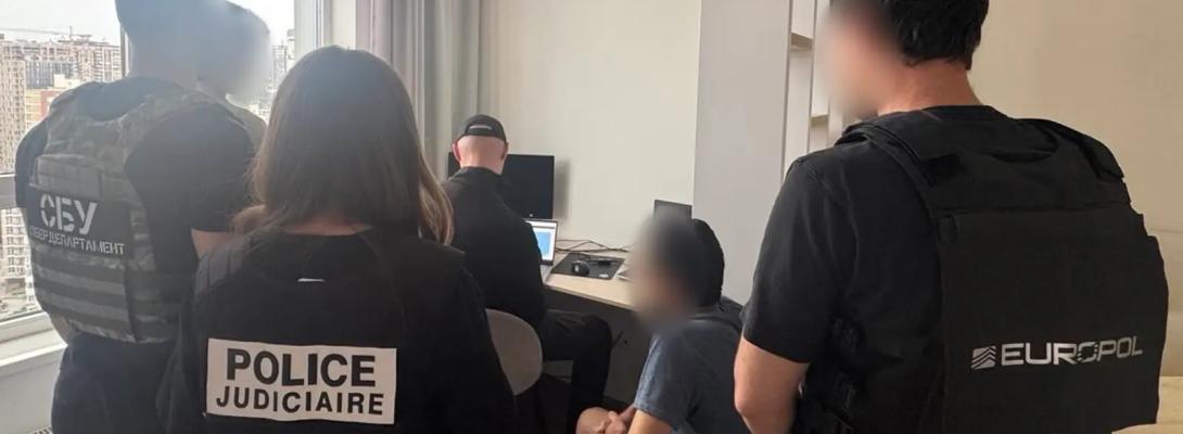 Україна та Франція спільно затримали адміністратора форуму для кіберзлочинців