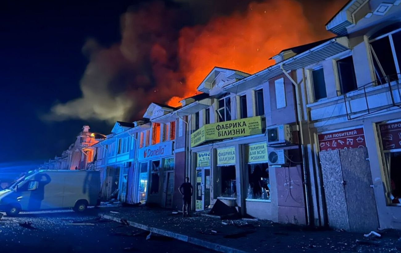 Ворог "відповів" на пропозицію припинити вогонь понад сотнею дронів вночі, - Зеленський