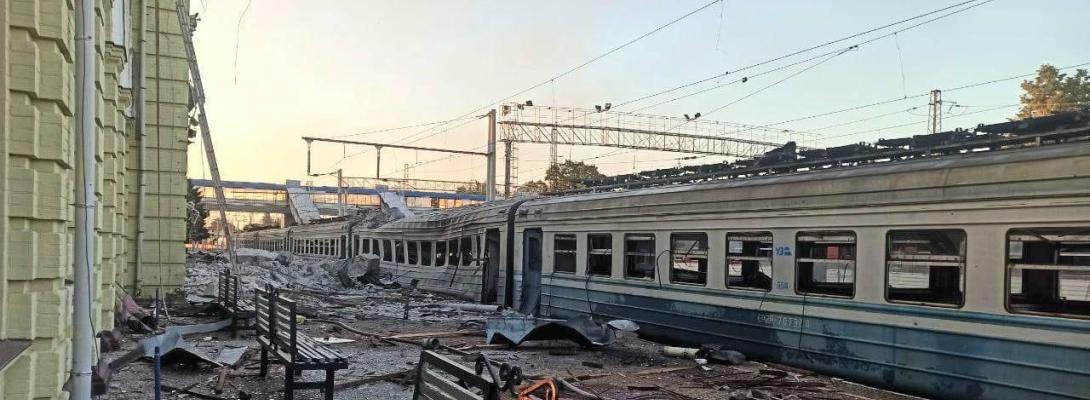 Харківщина у вогні! Лозова зазнала наймасованішої атаки з початку війни: шокуючі кадри