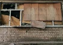 Повреждено учебное заведение, есть раненый: появились фото последствий удара по Херсону