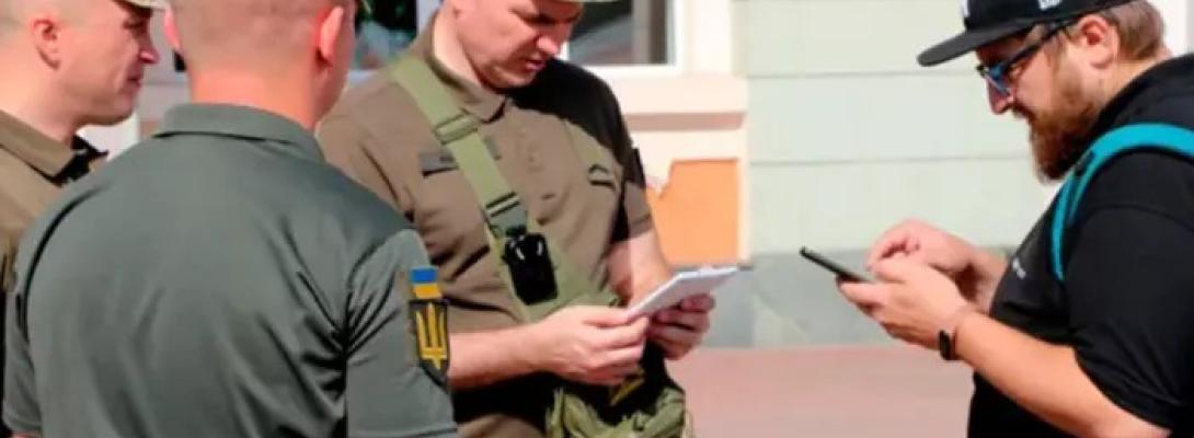Будуть знімати все! Працівники ТЦК носитимуть бодікамери: тотальна фіксація починається
