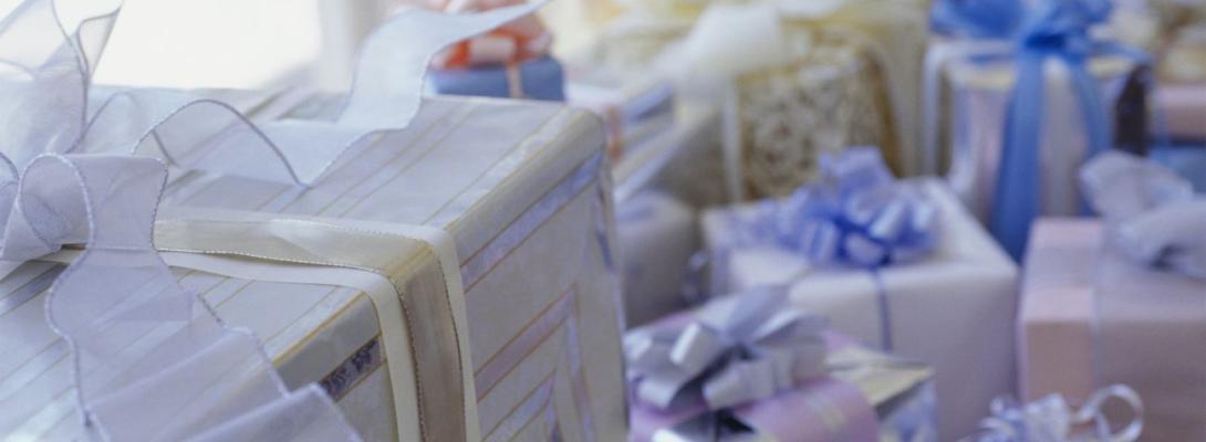 Весілля публічного службовця? У НАЗК попередили, що на свято дарувати не можна