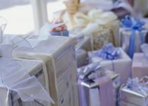 Весілля публічного службовця? У НАЗК попередили, що на свято дарувати не можна