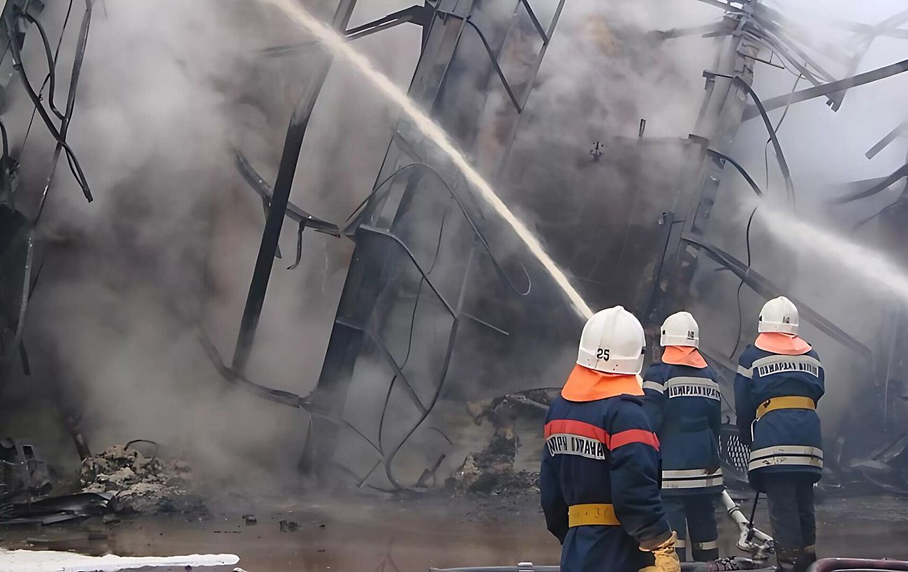 Генштаб підтвердив ураження НПЗ в російській Сизрані та штабу в Єнакієвому: деталі