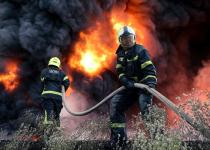 На Полтавщине до сих пор тушат пожар после вчерашнего российского обстрела: подробности