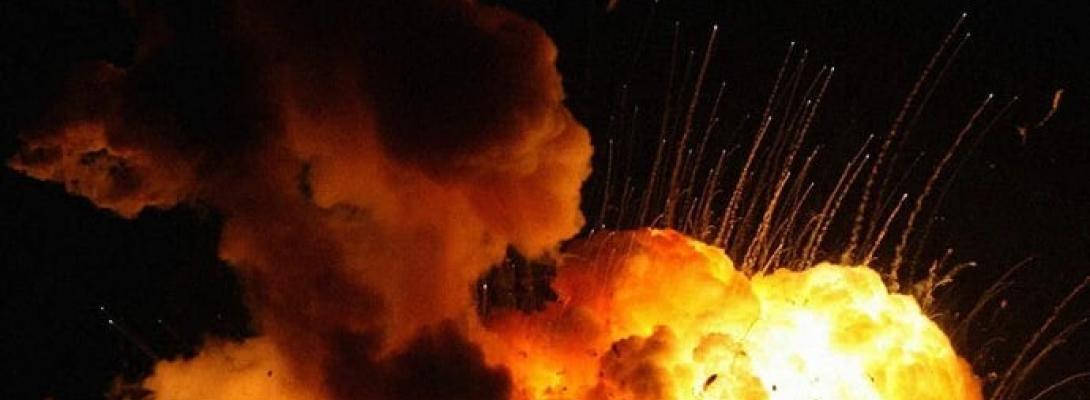Окупанти в паніці! Новошахтинський НПЗ продовжує горіти п’яту добу після атаки дронів