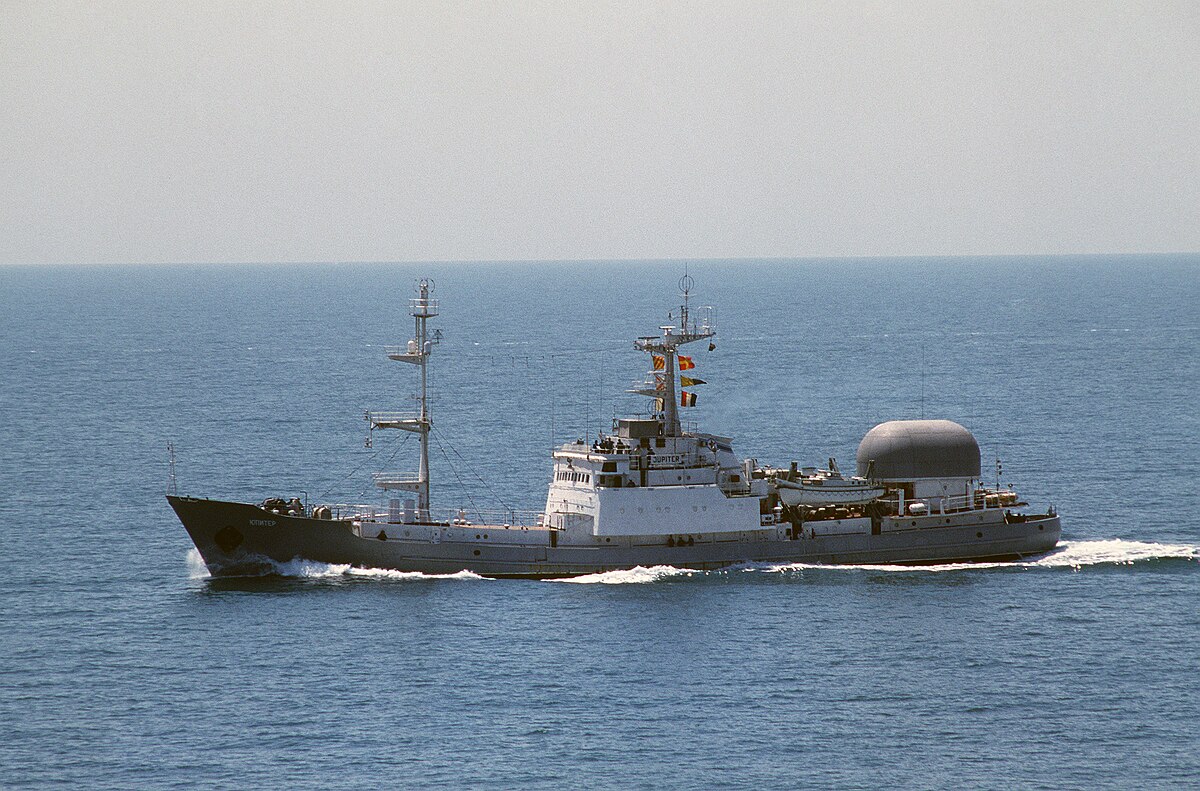 Катастрофа у Чорному морі! Ворог уразив корабель ВМС України: що з екіпажем?