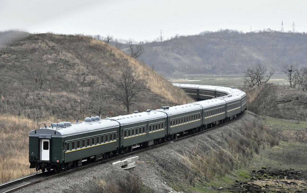 Боїться літати? Кім Чен Ин прибув до Пекіна на броньованому потязі: подробиці