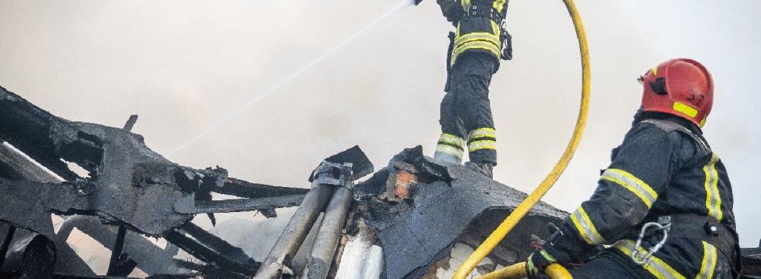 Дві атаки за ніч і пожежа: з'явились кадри наслідків на Хмельницьку область