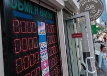 Долар і євро подешевшали в обмінних пунктах: коли чекати подальших змін курсу