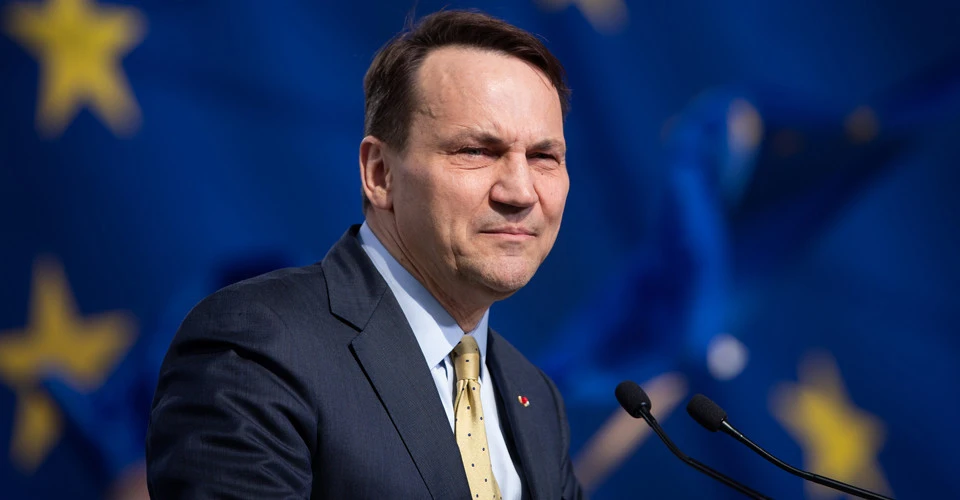 Терміново! Голова МЗС Польщі розніс Трампа: замість санкцій ми отримали Аляску