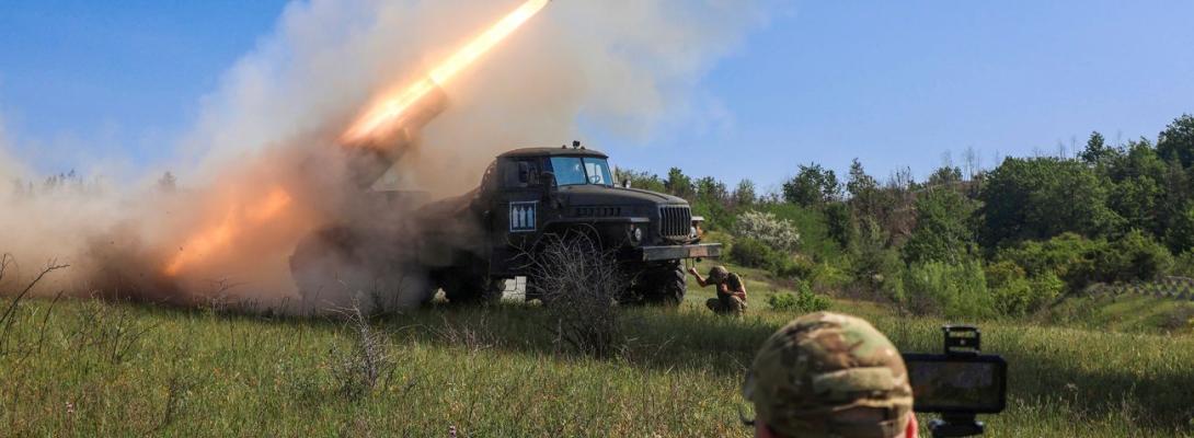 Ворог в паніці! ЗСУ ліквідували величезні склади дронів та боєприпасів на Донбасі