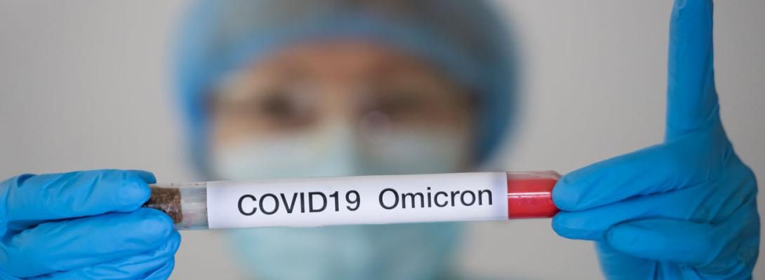 Хворих меншає, але COVID-19 не зник: яка зараз ситуація в Україні та що радять медики