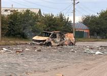 В Сумах ворожий дрон атакував машину газової служби, автомобіль згорів вщент 