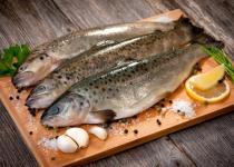 5 продуктів, які не можна поєднувати з рибою: небезпечні комбінації для здоров’я
