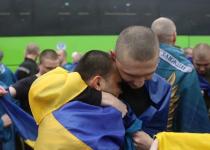 Повернулися з пекла: 205 українців, які перебували в полоні роками, нарешті вдома