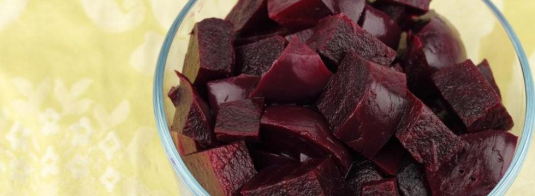 Які продукти допомагають знизити ризик розвитку раку кишечника: поради дієтолога
