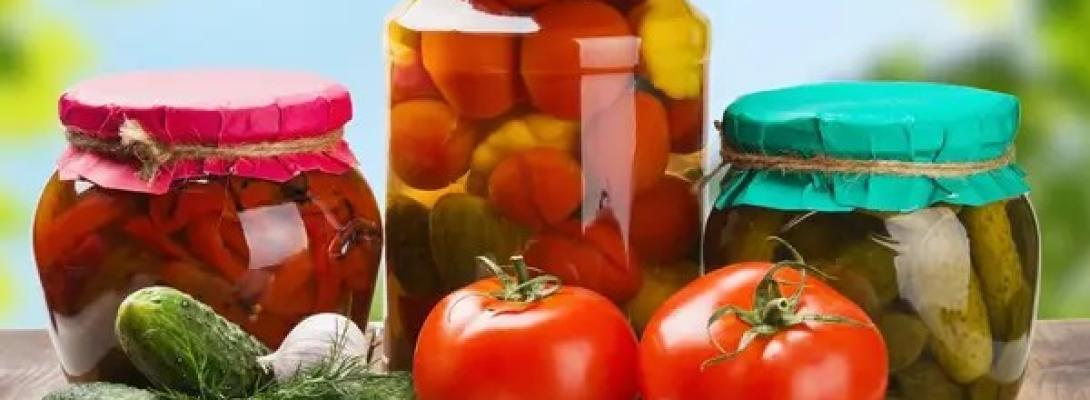 Все, що потрібно знати про домашню консервацію: користь та можливі небезпеки