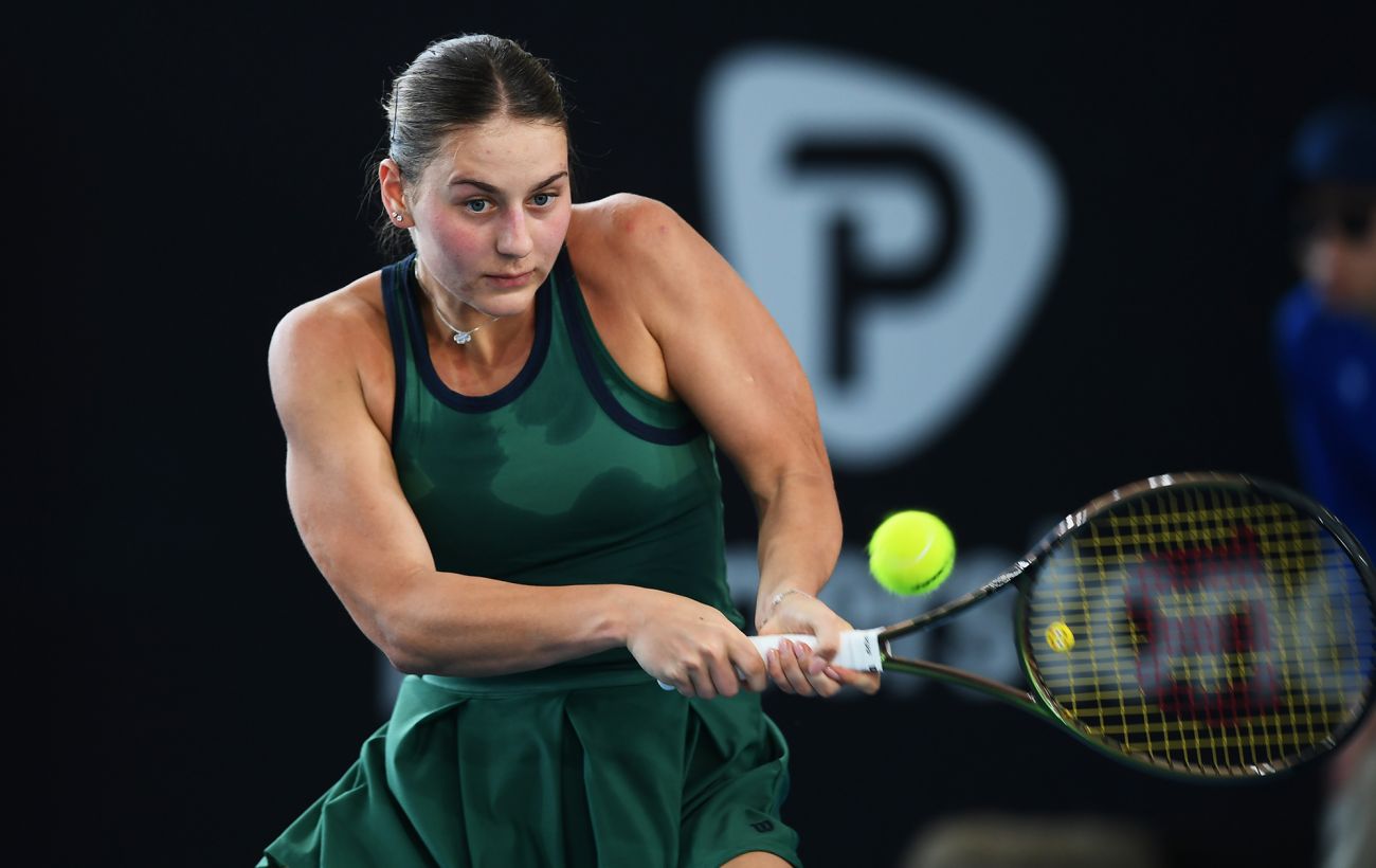 Костюк не втримала перевагу і вилетіла з WTA 1000 в Ухані: Мухова знову сильніша