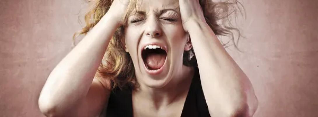 Прості слова, які допомагають контролювати емоції та зберігати спокій під час стресу