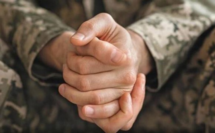 Жорстка бійка на Хмельниччині! Жінки штурмували ТЦК, є постраждалі: шокуючі деталі 
