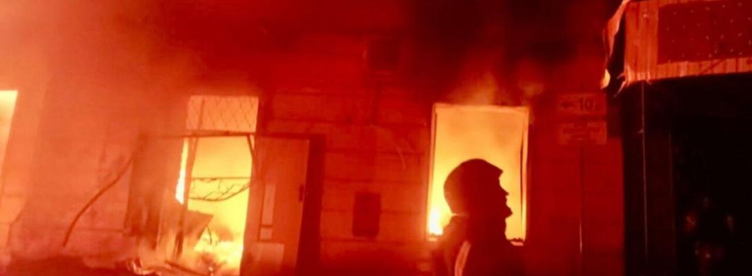 Війська рф атакували Херсон "Шахедами": влучили у житлові квартали, є постраждалі