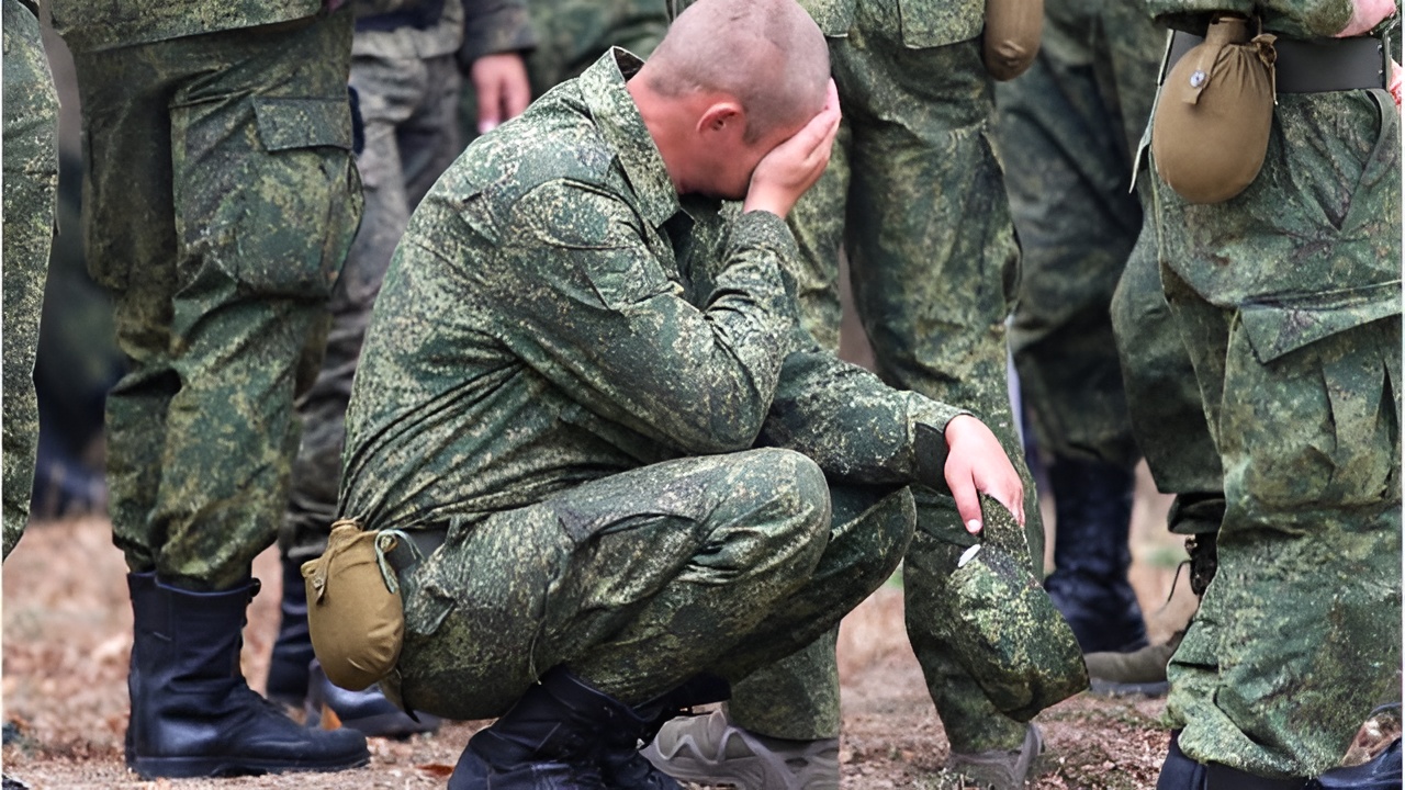 Мобілізація в Криму! Окупанти ловлять колишніх строковиків і женуть їх на фронт