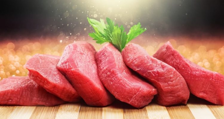 Як зберегти здоров’я після 60: дієтолог назвала продукти, які можуть шкодити організму