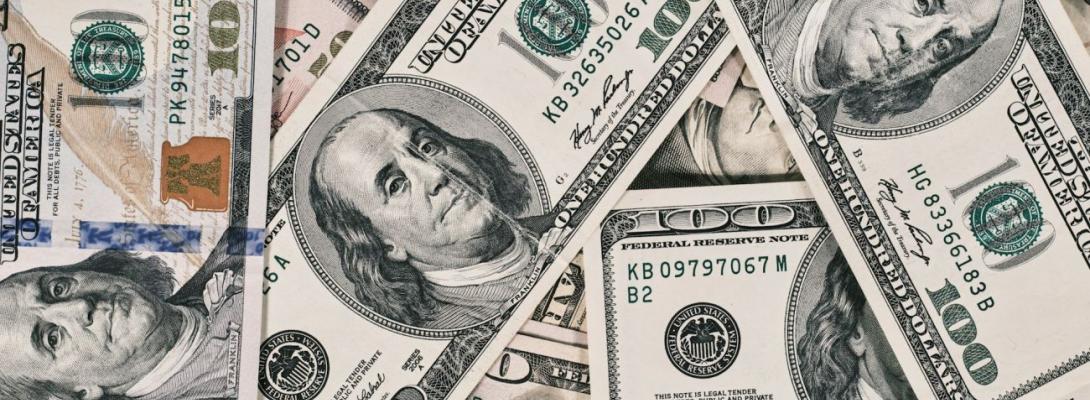 Зміни на валютному ринку! Долар дорожчає, євро дешевшає: актуальні курси в обмінниках 