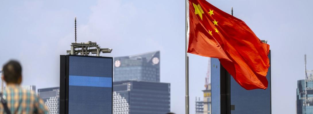 Китай послаблює тиск у торговельній війні: на рік відклав портовий збір із суден США