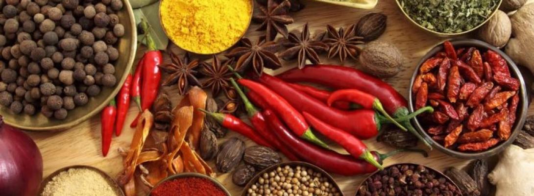 Не всі спеції корисні: дієтологи розповіли, які приправи можуть нашкодити організму