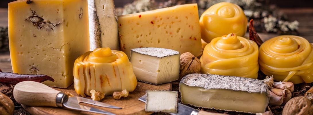 Які ризики приховує твердий сир: дієтологи пояснили, чому варто бути обережним