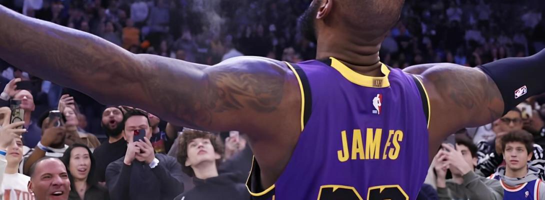 Леброн Джеймс гучно повернувся в НБА та на очах Михайлюка встановив унікальний рекорд