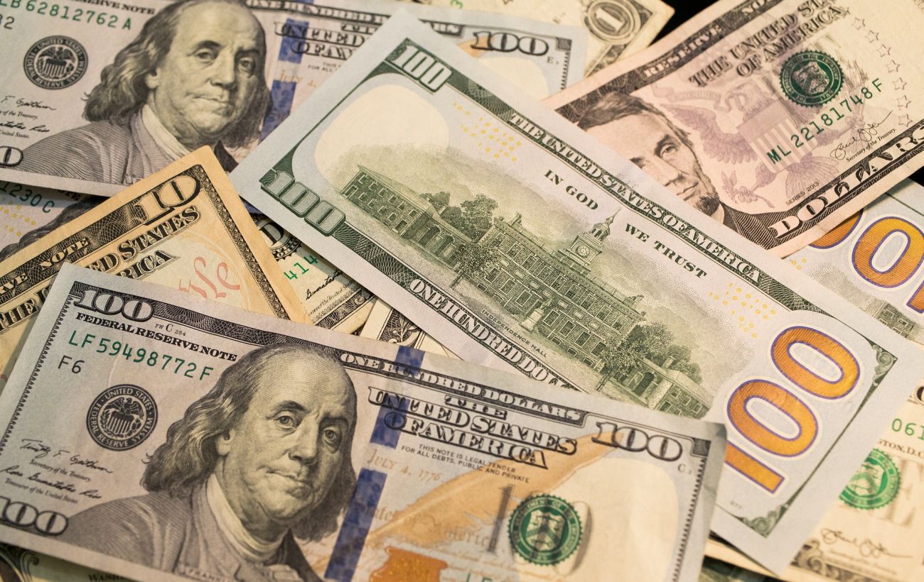 Українські обмінники підвищили курси валют: долар і євро подорожчали за останню добу