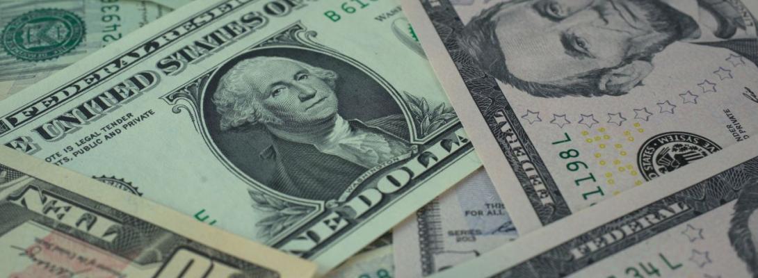 Долар і євро подорожчали: у скільки обійдеться валюта та чого чекати найближчими днями