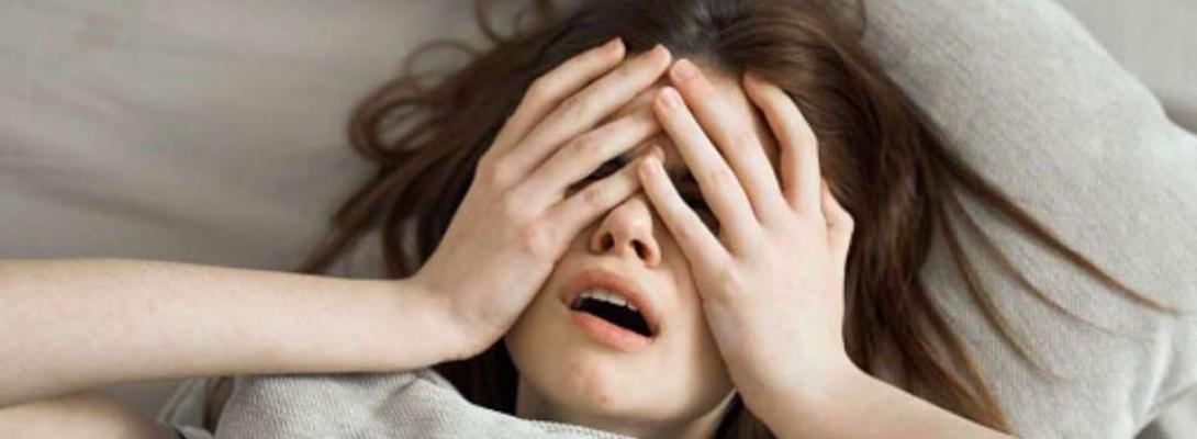 Раптове пробудження серед ночі: як повернути сон і не зіпсувати наступний день