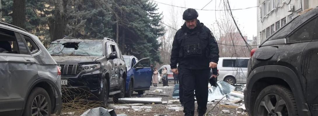 Жах у Дніпрі! Російські ракети вдарили по мирному місту: 40 людей постраждали