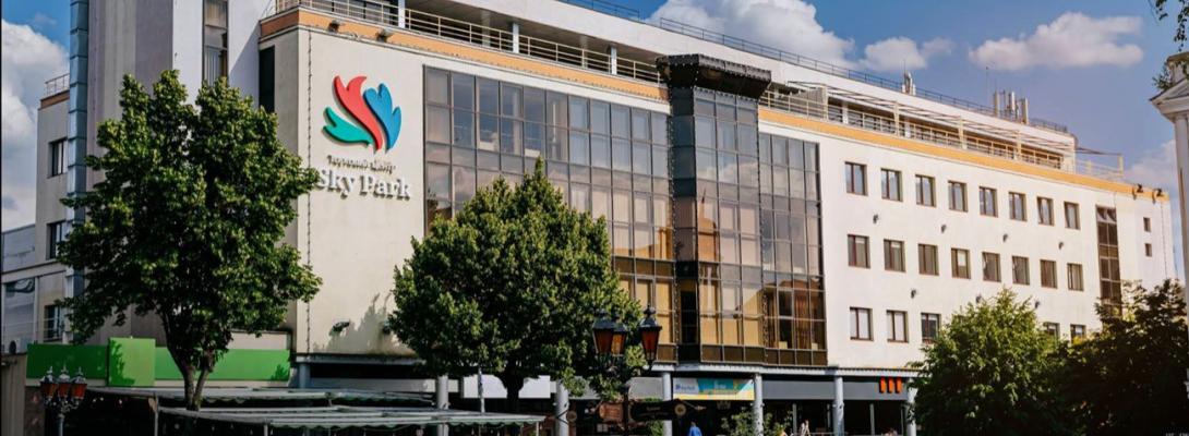 Вперше в історії: 38 тисяч українців купили ТРЦ у Вінниці за півтора мільярда гривень