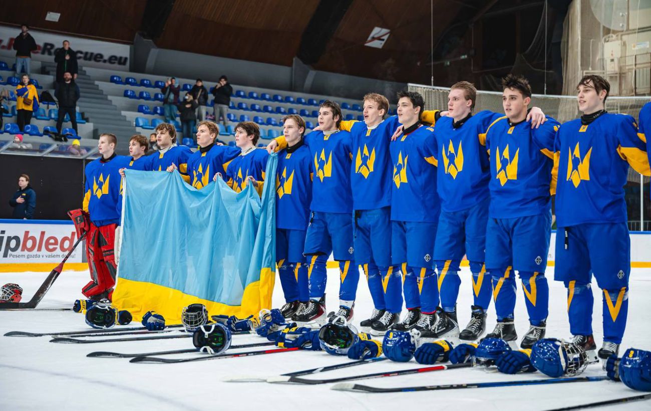 Вперше за 13 років: Україна з перемоги стартувала на молодіжному ЧС з хокею