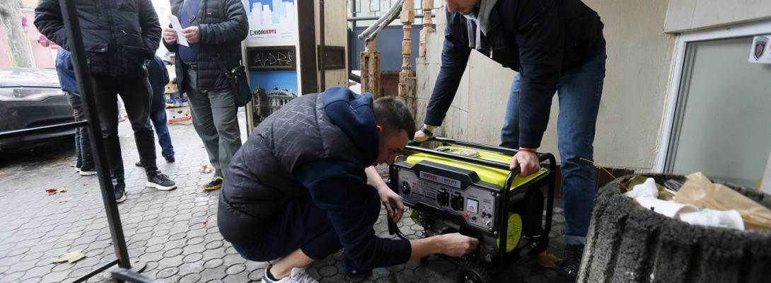 Графіки не працюють: у кількох областях України запровадили аварійні відключення світла